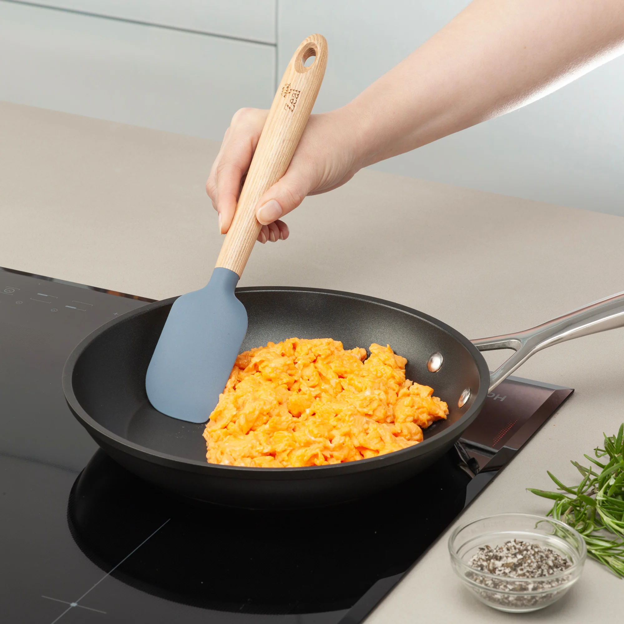 Ash Wood Handled Spatula, 25cm - Image 11