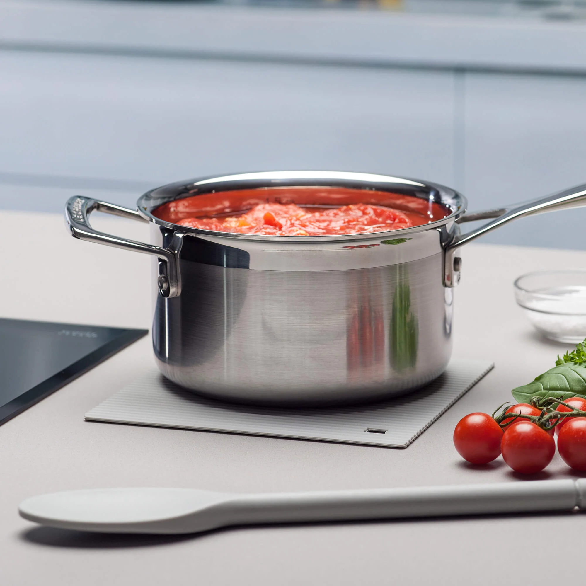 Silicone Heat Resistant Trivet Mat, 18cm - Image 10