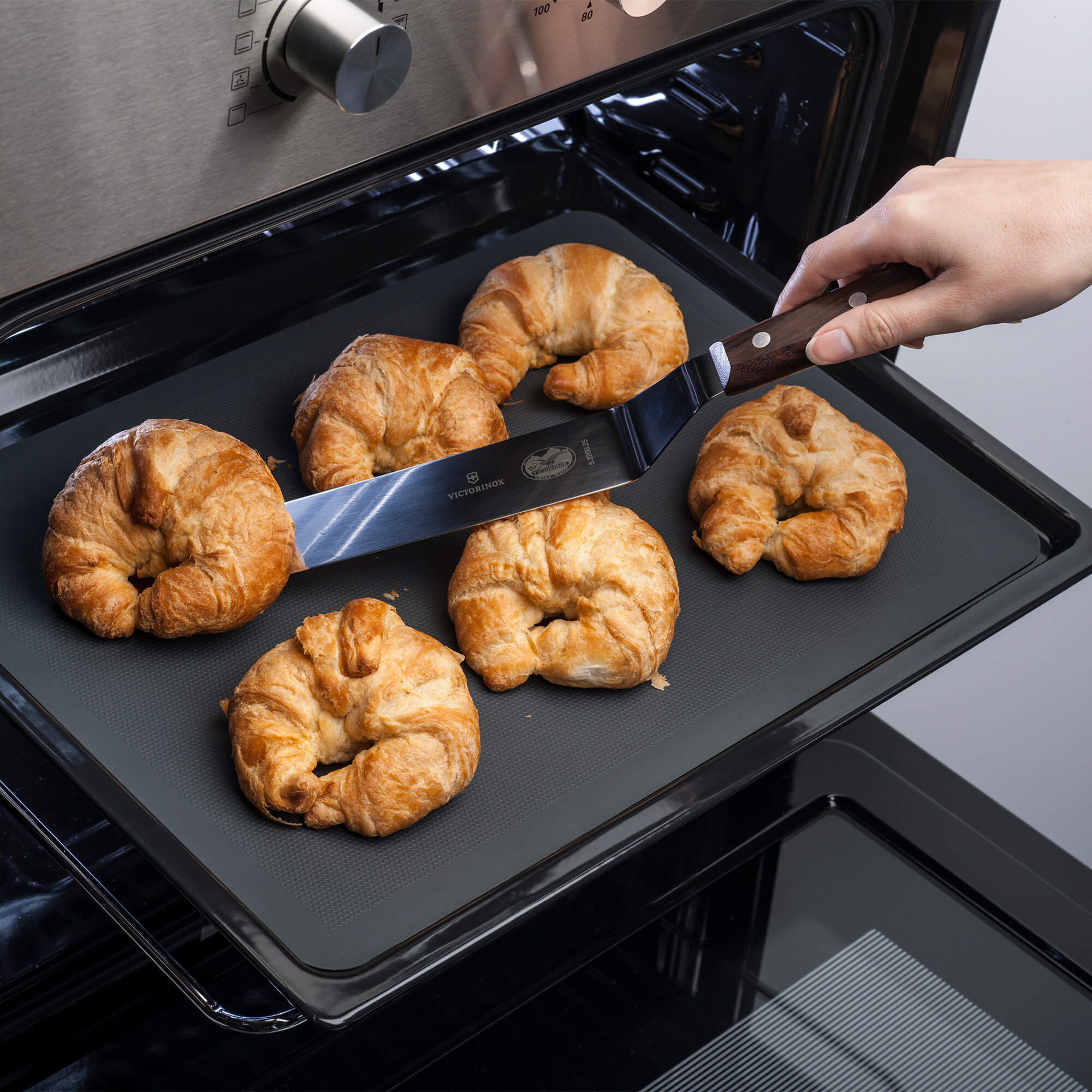Non Stick Silicone Baking Sheet - Image 4