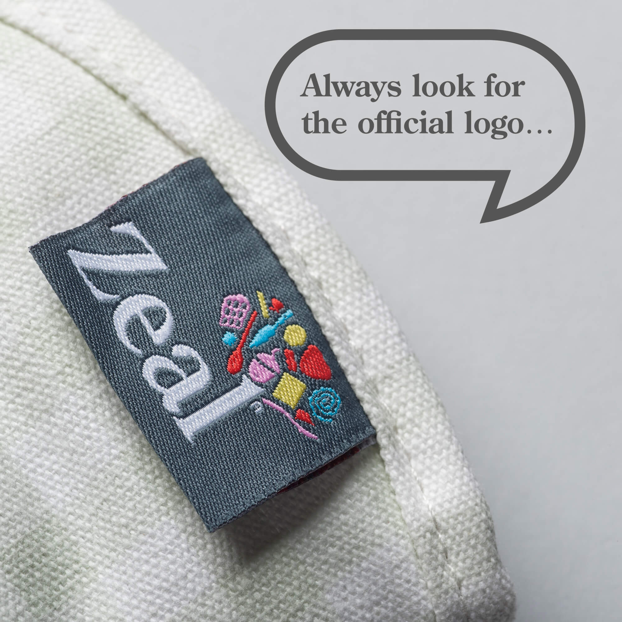 Steam Stop™ Waterproof Silicone Single Oven Glove, Gingham Heart - Image 10